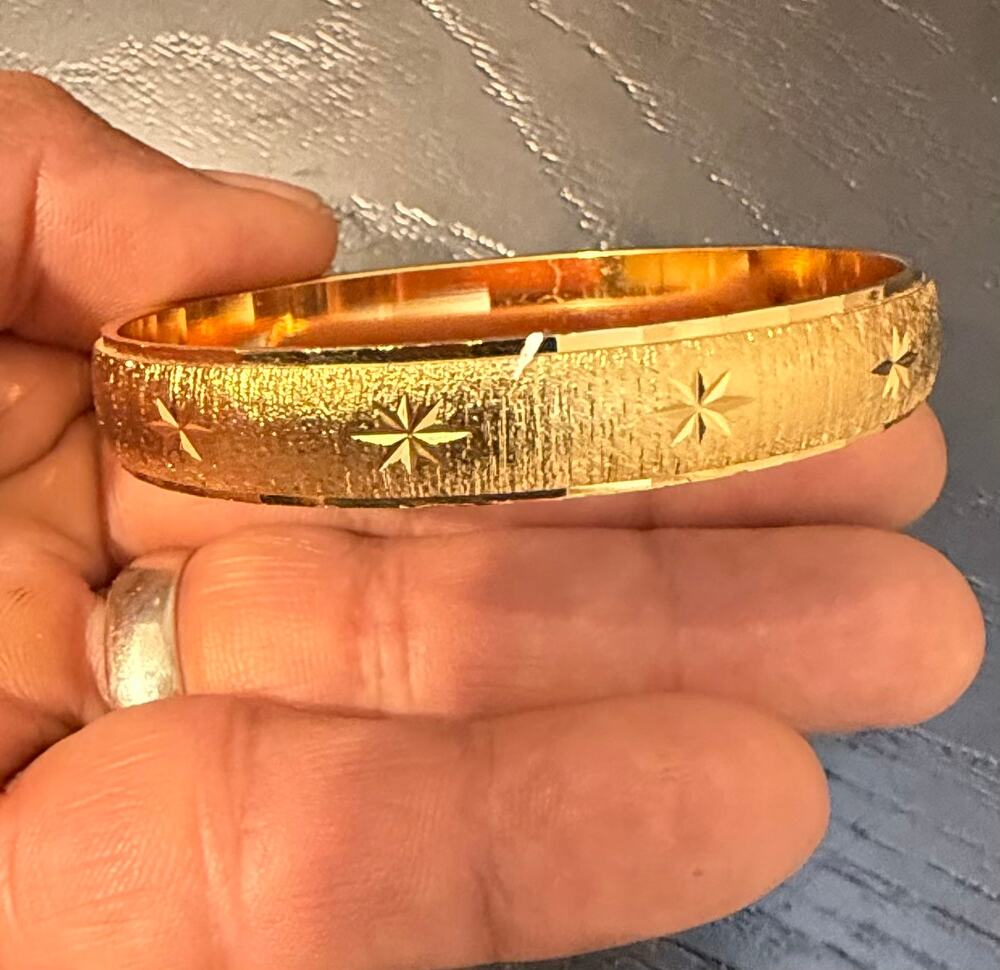 Vintage Signed Monet Gold Tone Starburst Geometric Bangle Bracelet 7.75”